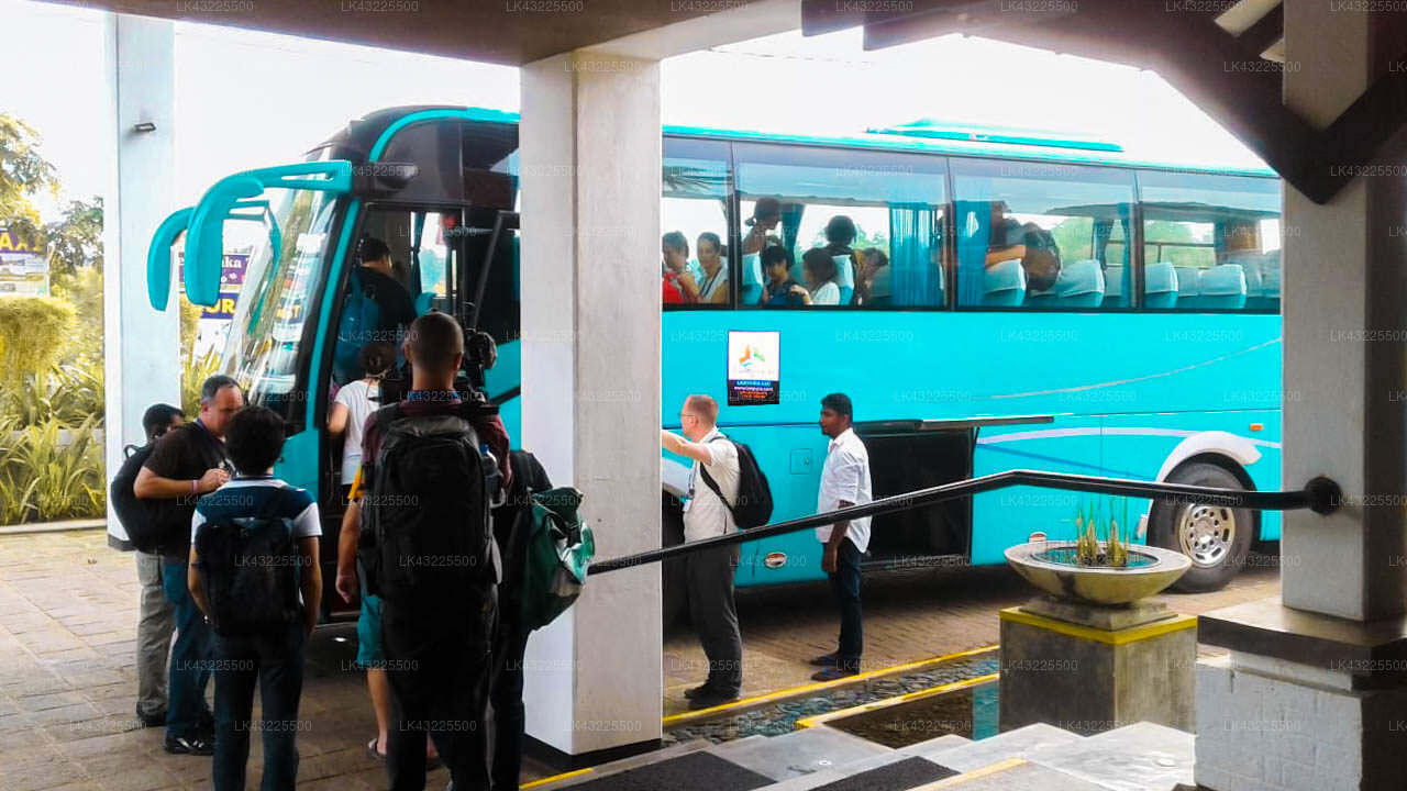 Transfer between Colombo Airport (CMB) and Emerald Villa, Kalutara